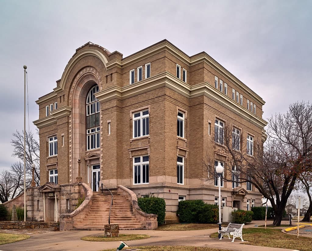 The old 1914 Washington County Courthouse in Bartlesville, Oklahoma
